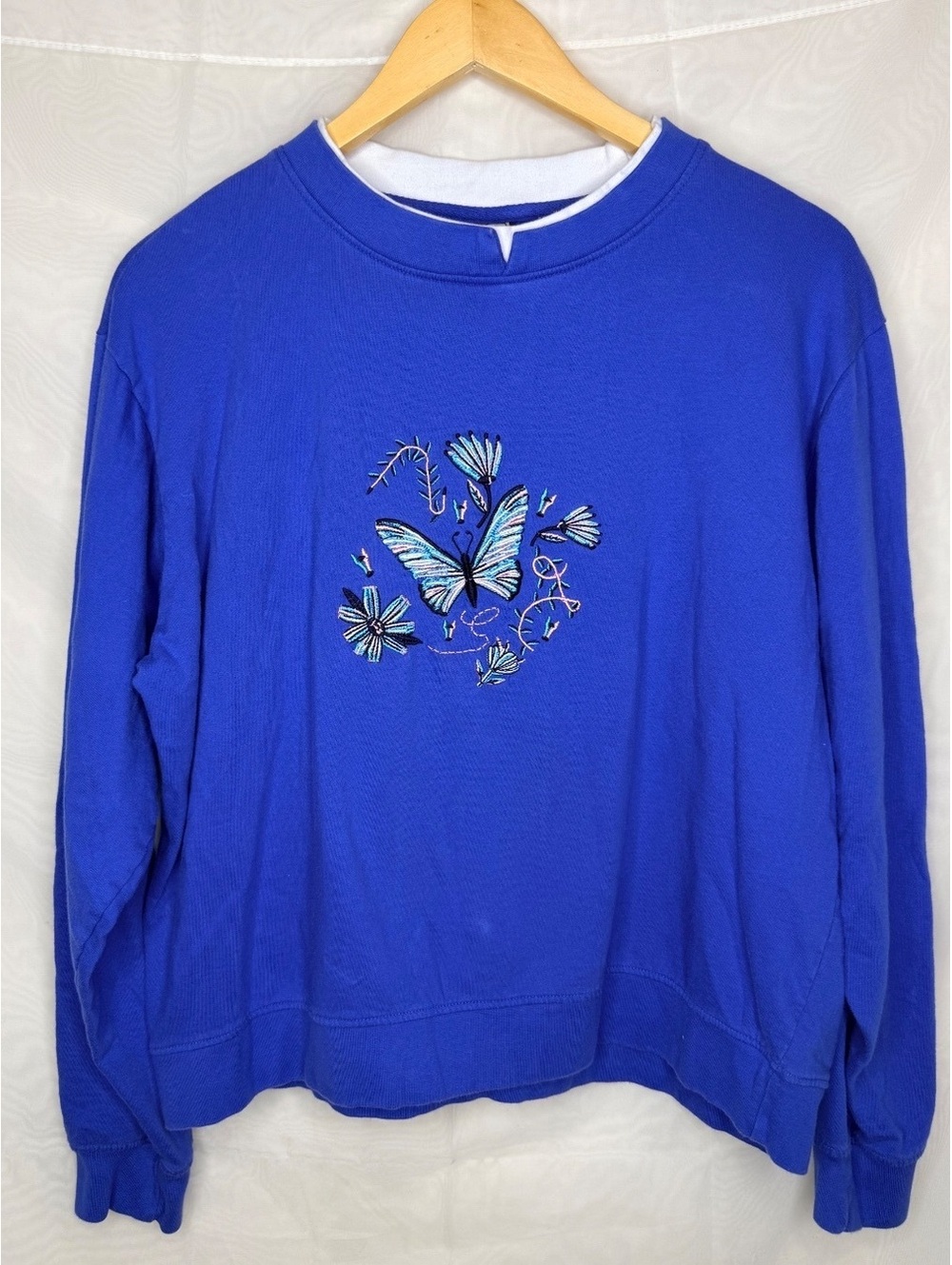 Embroidered 90’s Butterfly Sweatshirt 100% Cotton Gold Coast XL